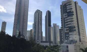 Imagem 4: Ampla sacada com churrasqueira a carvão, Anexo Av Brasil, Barra norte