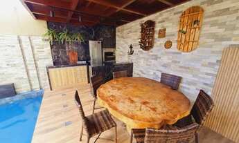 Imagem 4: Casa com piscina nos Bancários