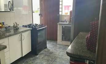 Imagem 3: Sobrado em Rua José Felipe Cursino de Moura - Vila Aparecida - Taubaté/SP