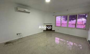 Imagem 4: Casa para aluguel com 3 dormitórios, suíte, piscina e churrasqueira no bairro Ipanema em P