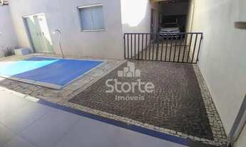 Imagem 3: Casa com planejados de 3/4 sendo 1 suíte à venda, 200 m² por R$ 700.000 - Maria Rezende