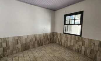 Imagem 2: Casa de fundo 1 dorm Proxima a João Dias