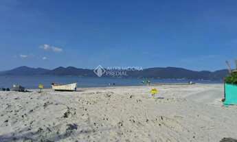 Imagem: Kitnets pé na areia da Passagem no Macimbú