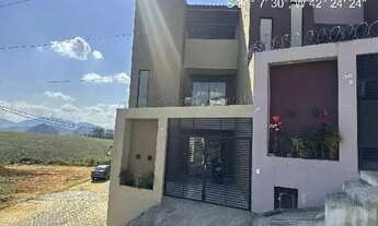 Imagem: Casa de leilão em CARDOSO DE MELO / MURIAE