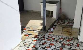 Imagem 6: Casa de fundo 1 dorm Proxima a João Dias