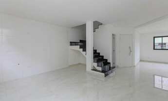 Imagem 6: Sobrado a venda no Boneca do Iguaçu