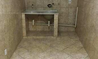 Imagem 3: Excelente dois quartos com varanda e frente para a praça