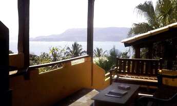 Imagem 4: Sobrado para venda possui 384 metros quadrados com 6 quartos em São Pedro - Ilhabela - SP