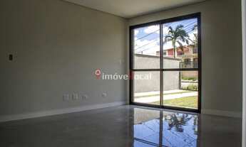 Imagem 4: Lindo sobrado com um amplo quintal, espaço para fazer o que quiser, à venda no bairro Abra