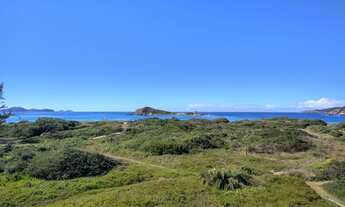 Imagem: Terreno à poucos passos da praia, pertinho