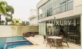 Imagem 3: Casa para aluguel e venda possui 600 metros quadrados com 6 quartos