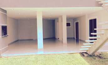 Imagem 6: Sobrado para venda possui 380 metros quadrados com 4 quartos em Capão Raso - Curitiba - PR