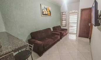 Imagem 2: Casa para venda possui 80 metros quadrados com 2 quartos em Centro - Caldas Novas - GO