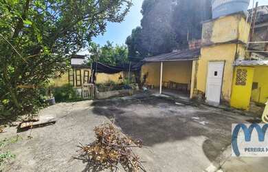 Imagem 11: Casa linear, junto rua da caminhada, próxima ao College