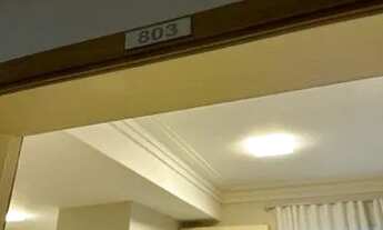 Imagem 2: Apto de 01 dormitório com split, armário embutido, painel e criados-mudos, bwc completo, s