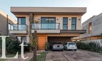 Imagem 6: Alphaville 2, Frente a praça, Sobrado imponente 4suítes