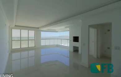 Imagem 5: L´ESSENCE - frente mar