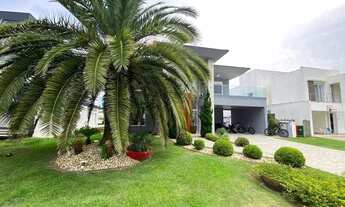 Imagem 2: Sobrado mobiliado, beira lago à venda no condomínio Villaggio Atlântida - 420m2 - 05 suíte