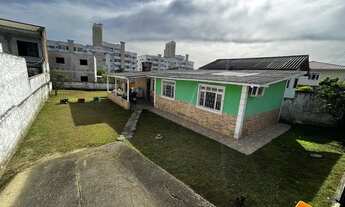 Imagem: Casa com amplo terreno no Real parque em