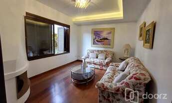 Imagem 7: Imóvel na Professor Abílio Azambuja com 3 dormitórios e 318m²