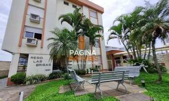 Imagem 2: Página 1 Imóveis anuncia Excelente opção de apartamento térreo, reformado e semimobiliado