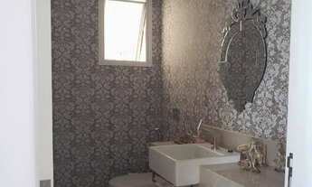 Imagem 4: Luxuosa Casa Assobradada no Condomínio Damha II ? 3 Suítes, Elevador e Piscina Aquecida!