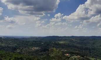 Imagem 6: Ds(terreno rodeado pelo verde!!