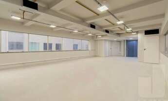 Imagem 4: Conjunto comercial com portaria 24hs, ar condicionado central, 6 salas e 2 vagas