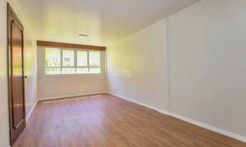 Imagem 3: Imóvel para venda possui 65 metros quadrados com 2 quartos em Rebouças - Curitiba - PR