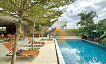 Imagem: Casa luxuosa em Alphaville porteira fechada