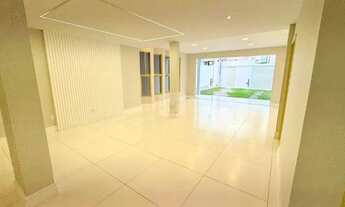 Imagem 6: Casa de andar recém construída