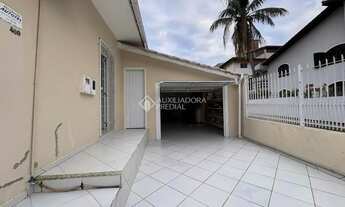 Imagem 2: Imóvel para aluguel com 128 metros quadrados com 3 quartos em Saco dos Limões - Florianópo