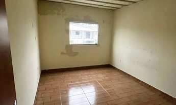 Imagem 6: Casa de dois andares no bairro Taquaril-Betim, dois quartos, um banheiro e uma vaga de gar