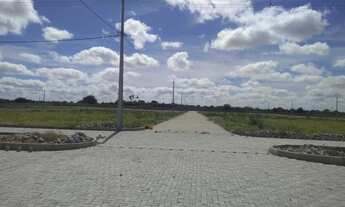 Imagem: Terrenos com acesso ao rio, parcelados no