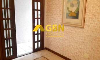 Imagem 3: Casa em condomínio com três suítes