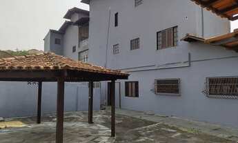 Imagem 2: Casa para aluguel e venda tem 480 metros quadrados com 6 quartos em Centro - Macaé - RJ