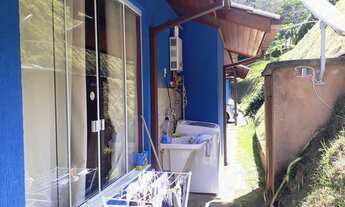 Imagem 6: Casa de condomínio para venda possui 240 metros quadrados com 4 quartos