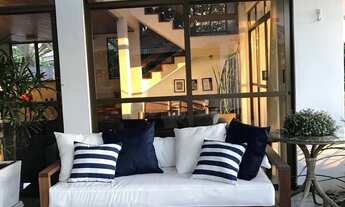 Imagem 5: Casa para aluguel tem 450 metros quadrados com 5 quartos.