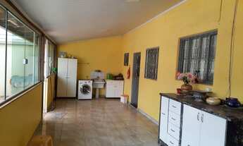 Imagem 5: Sobrado com 3 quartos em ótima localização com casa de visitas no fundo