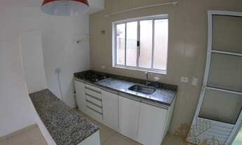 Imagem 6: Locação/Venda- Ótima Casa, cozinha com móveis planejados, 2 dormitórios, quintal, 2 vagas