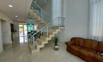 Imagem 7: Casa para venda possui 406 metros quadrados com 4 quartos em Granja Viana - Cotia - SP