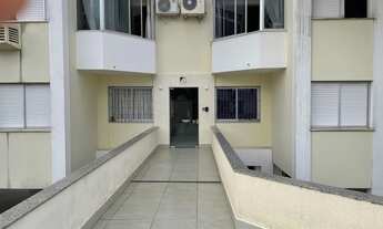 Imagem 2: MORE EM FRENTE ao Clube ''PAULA RAMOS'' - Florianópolis - SC