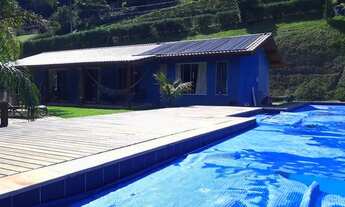 Imagem 7: Casa de condomínio para venda possui 240 metros quadrados com 4 quartos