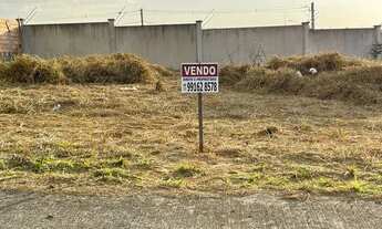 Imagem: Vende-se lote de 489,72 m2 de R$ 194 mil