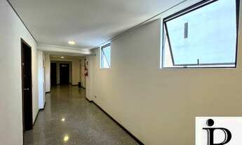 Imagem 2: Excelente oportunidade de investir em sala comercial no centro de Curitiba. Andar alto, co