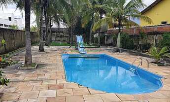 Imagem 3: Casa com 3 Pavimentos (sendo o 3º Terraço com Vista da Praia), Podendo ser uma Pousada. Bo