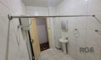 Imagem 5: Apartamento com 2 dormitórios, com sacada no Bairro Centro Histórico