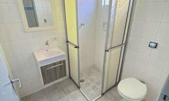 Imagem 4: Casa independente com vaga coberta e sala ampla para locação