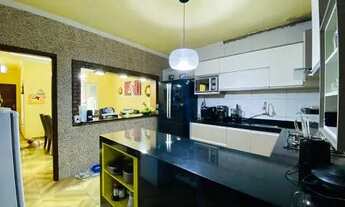 Imagem 2: Térrea para venda possui 165 metros quadrados com 3 quartos