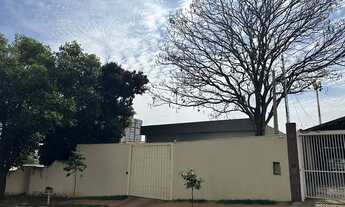 Imagem 5: Casa para aluguel tem 330 metros quadrados com 4 quartos